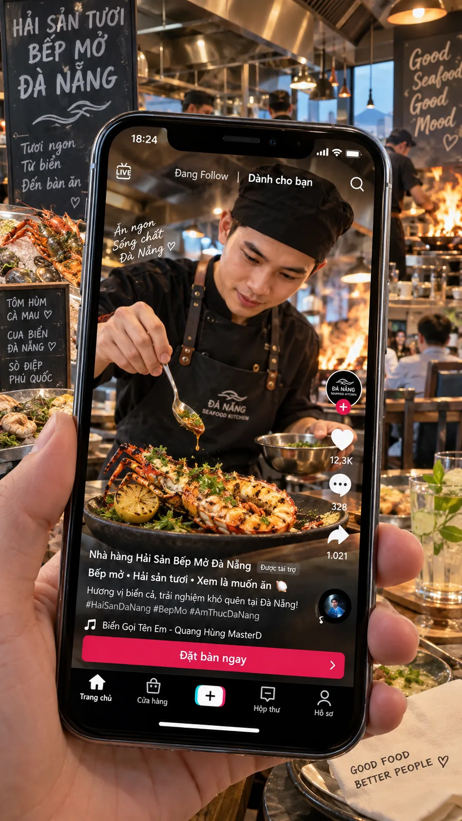 Video TikTok món ăn và bếp mở của nhà hàng